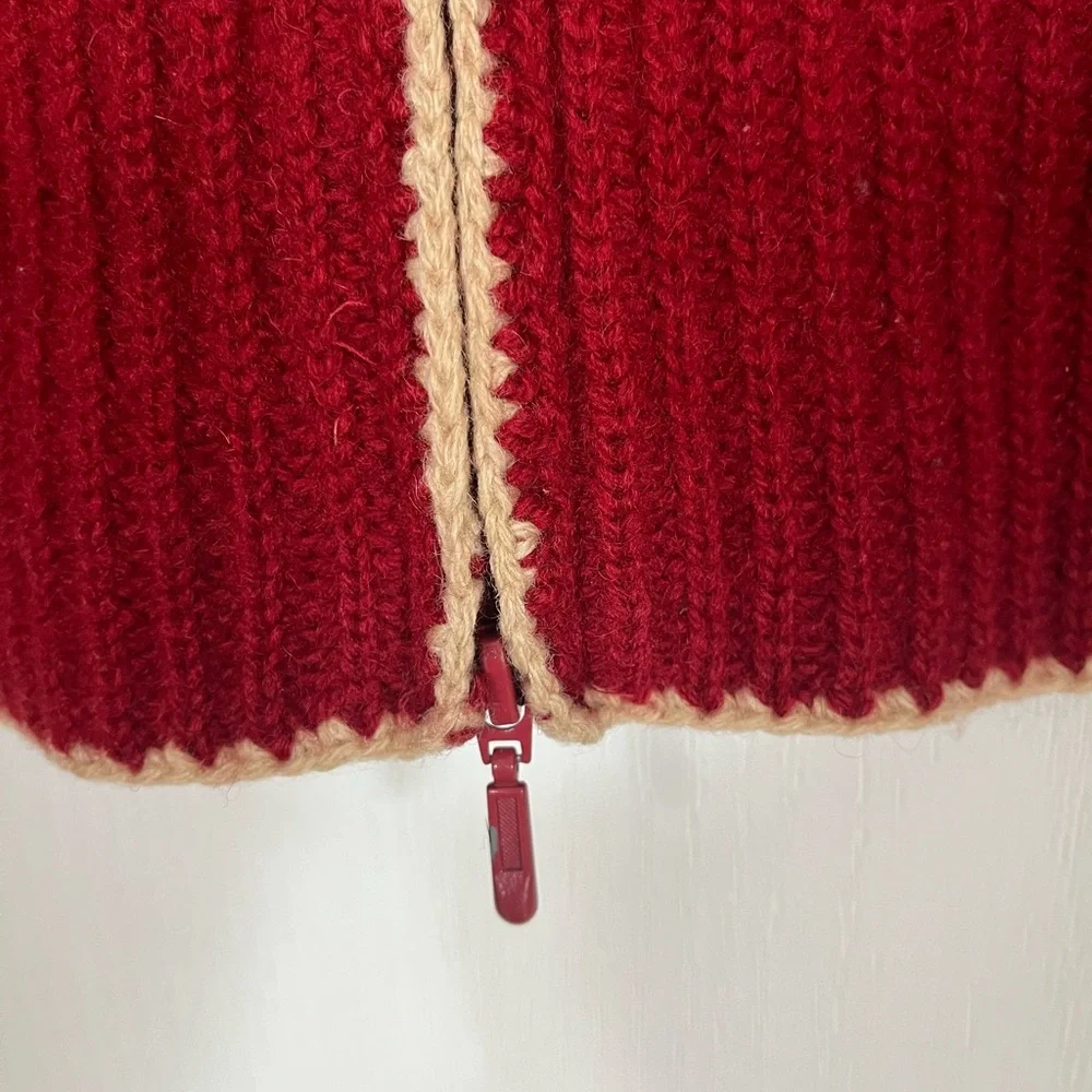 100% Wool - Elegant Red Women's Cardigan with Gold Trim - Picture 4 of 8